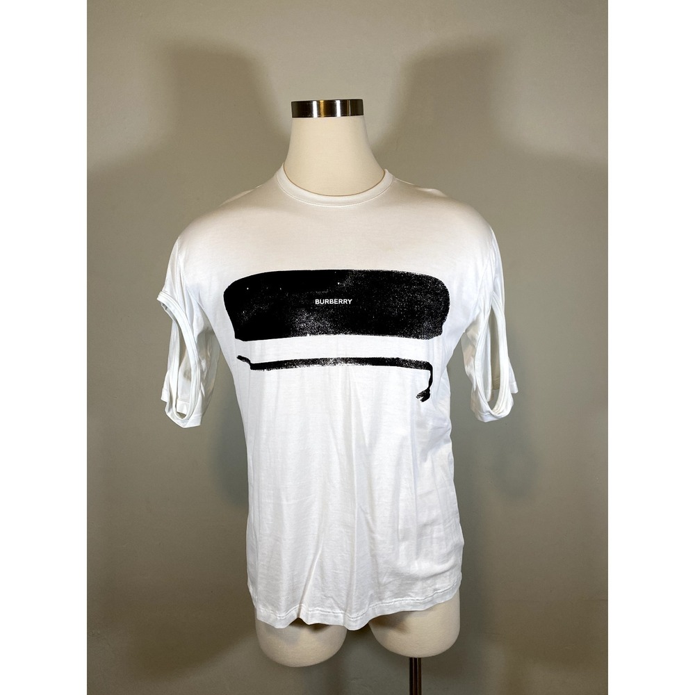 100% Authentic Burberry Men's T-Shirt white with cuts Size S